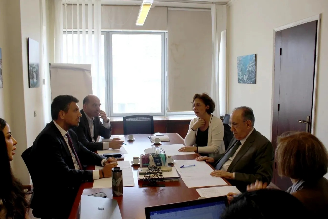 Project to install machines to control attendance in public administrations